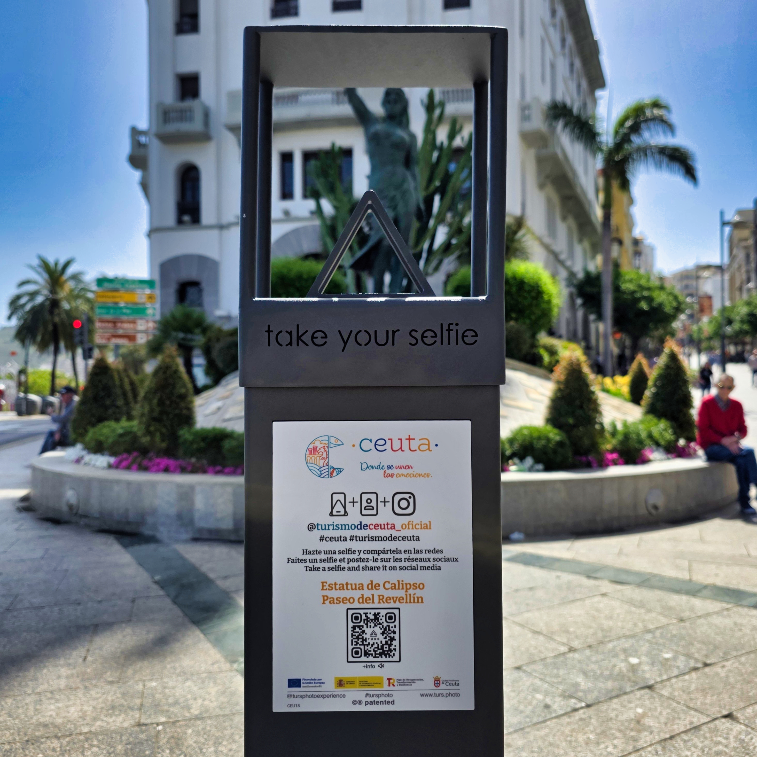 Estatua de Calipso - Paseo del Revellín