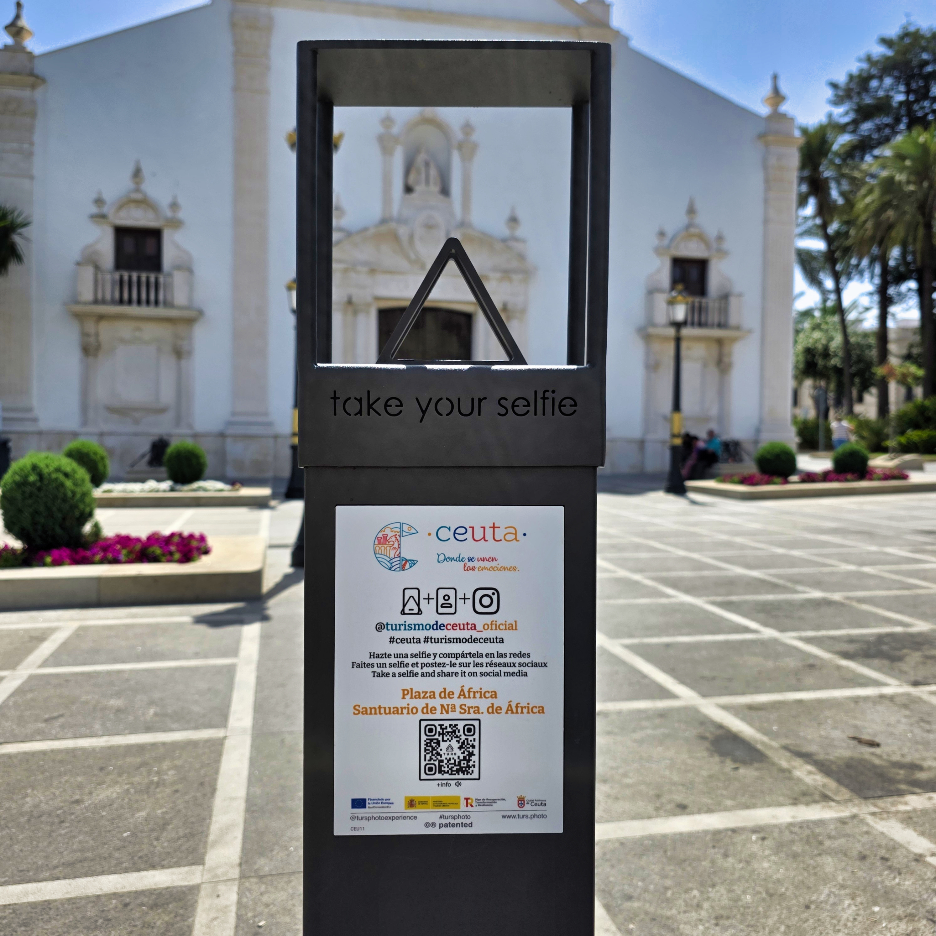 Plaza de África - Santuario de Nª Sra. de África