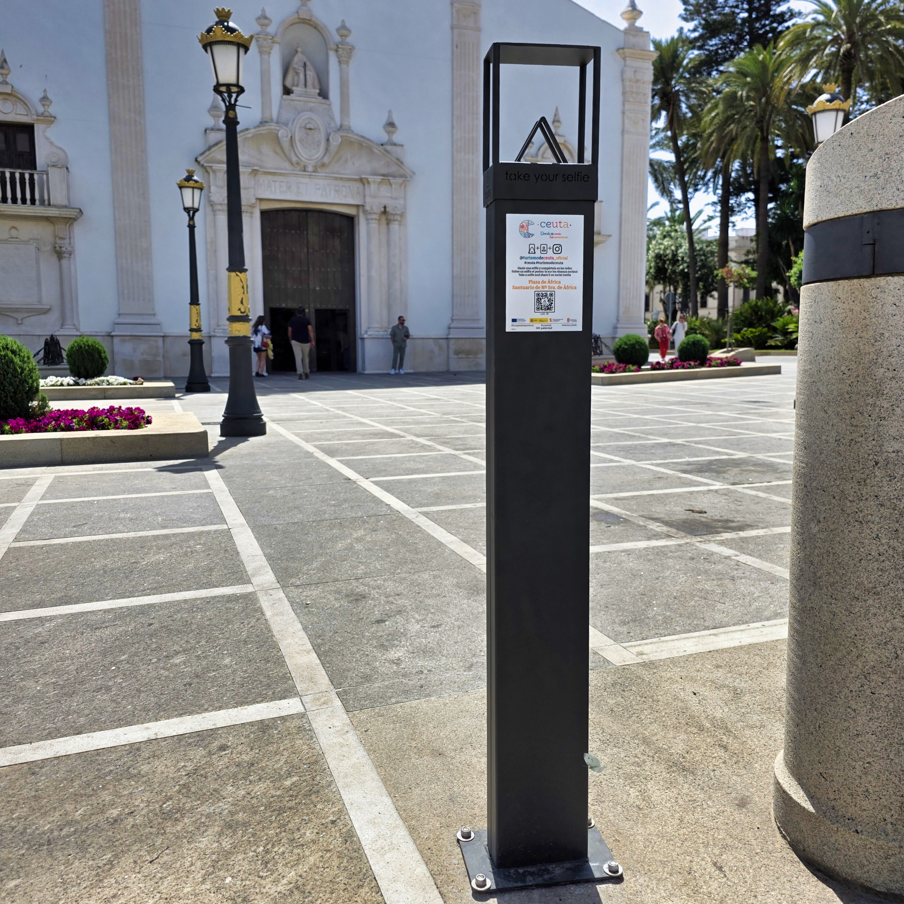 Plaza de África - Santuario de Nª Sra. de África